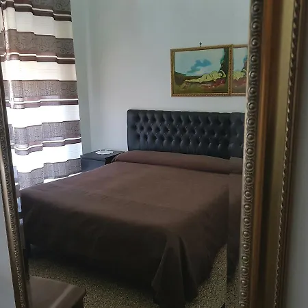 Crispi Rooms-2